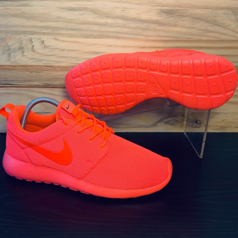 New Nike Roshe One Women's Bright Orange Coral - Picture 7 of 8